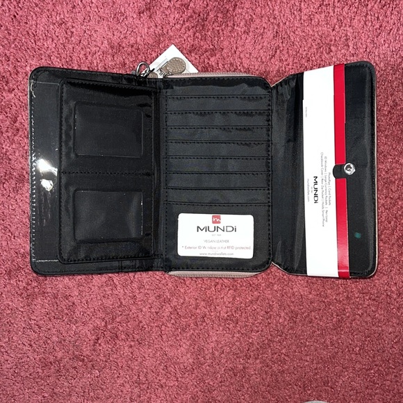 Tan Mundi Wristlet - Picture 3 of 5